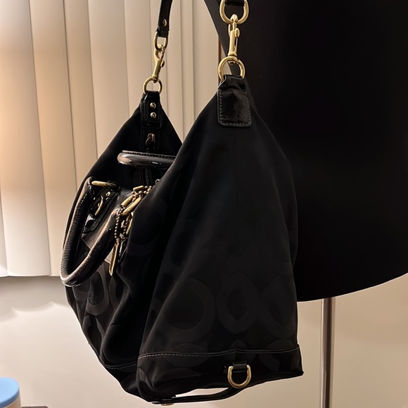 Coach - Picture 12 of 16